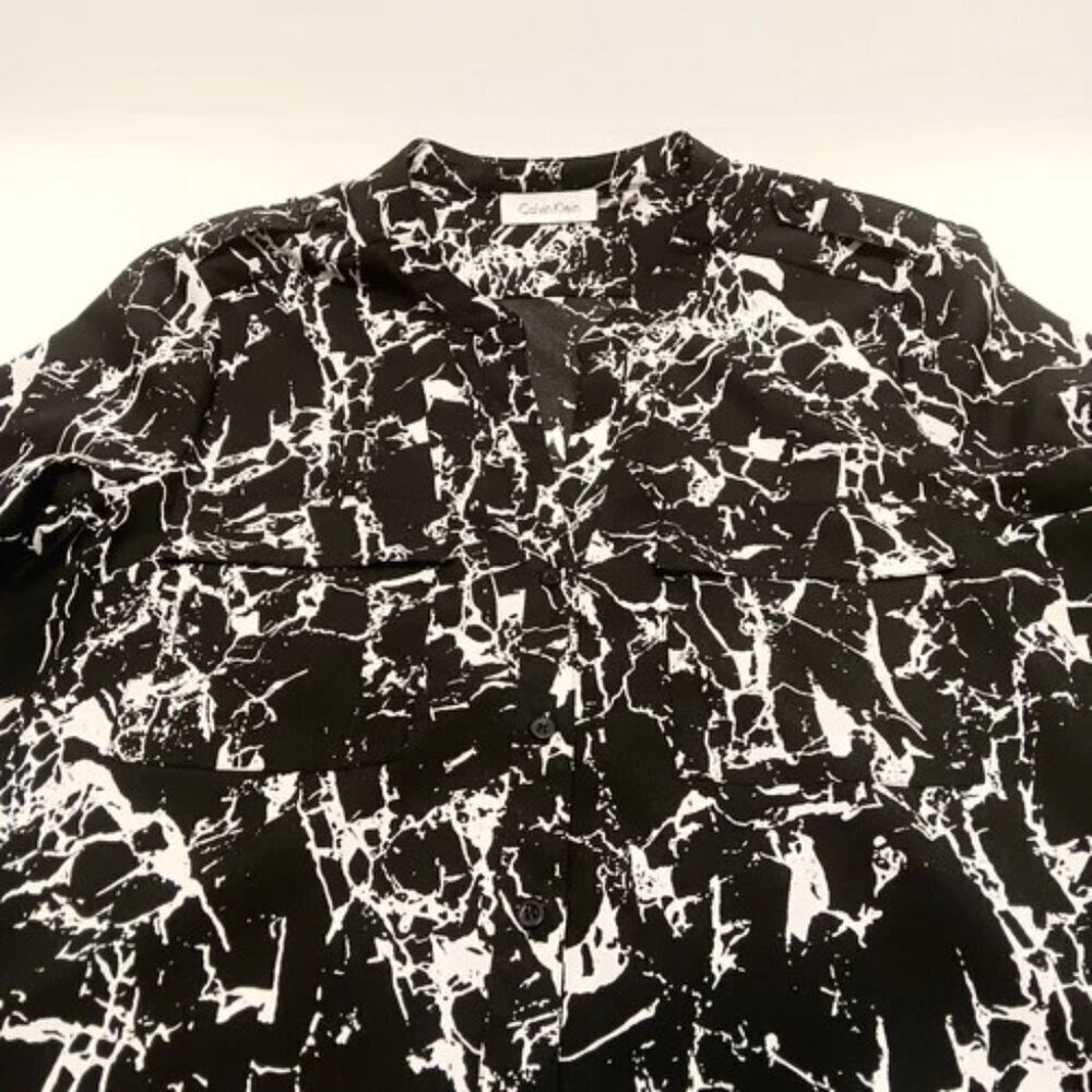 Calvin Klein Womens Blouse Medium Black White Roll Tab Long Sleeve Front Pockets - Picture 9 of 9